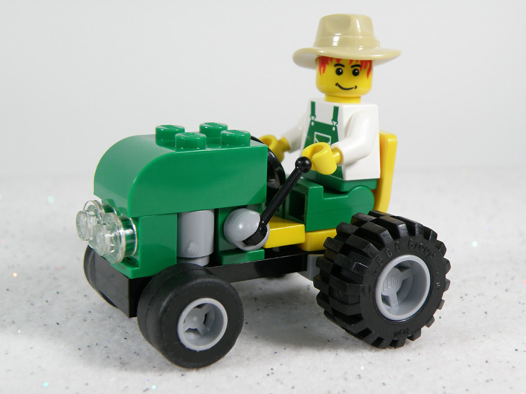 Sklep MimiOnline LEGO CITY Rolnik z ci gnikiem 4899