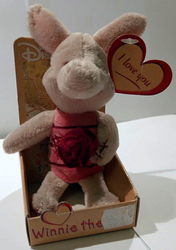 Maskotka PROSIACZEK Z RÓŻYCZKĄ 13 CM - 23,98 PLN