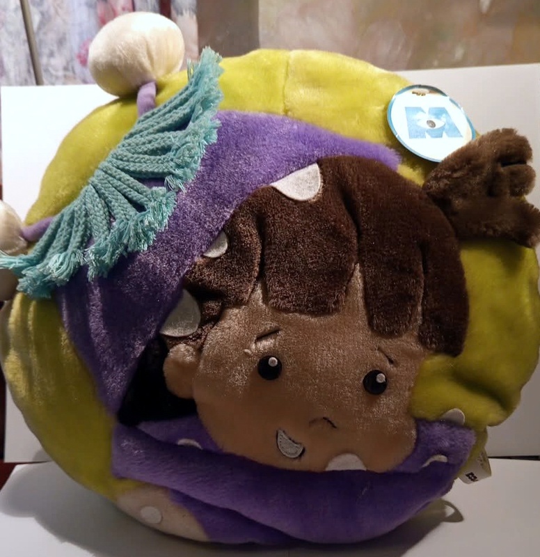 Poduszka okrągła POTWORY i SPÓŁKA  BOO 39cm - 60,43 PLN